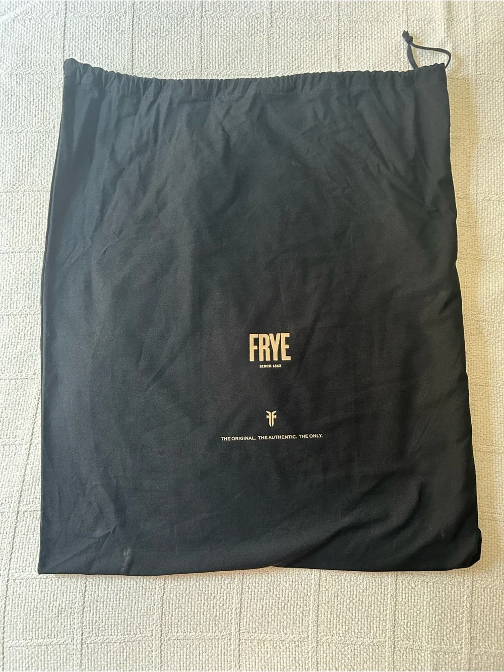 NWT Frye Logan Messenger Bag